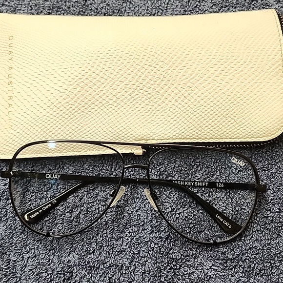 Quay sunglasses - Picture 3 of 4